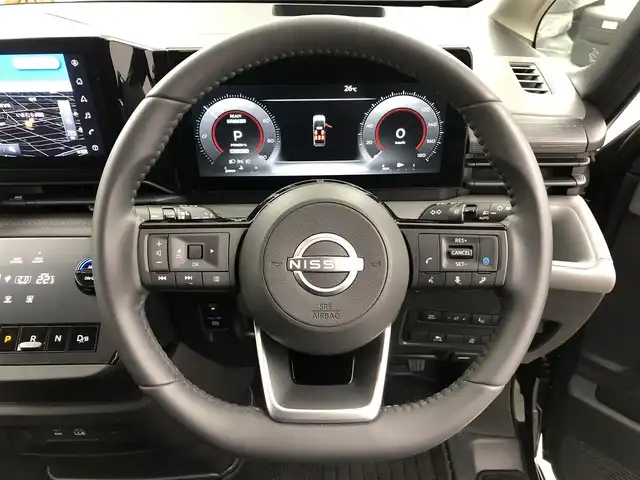日産 セレナ e－パワー ルキシオン 愛知県 2024(令6)年 1.4万km ダイヤモンドブラック ワンオーナー/ワイヤレス充電/純正12.1インチナビ/アラウンドビューモニター/フルセグTV/純正11インチフリップダウンモニター/プロパイロット/ブラインドスポットモニター/衝突被害軽減システム/コーナーセンサー/横滑り防止装置/レーンキープアシスト/オートライト/オートマチックハイビーム/LEDヘッドライト/LEDフォグランプ/デジタルインナーミラー/両側パワースライドドア/ドライブレコーダー/ETC2.0/純正AW/純正フロアマット/プッシュスタート/スマートキー/スペアキー