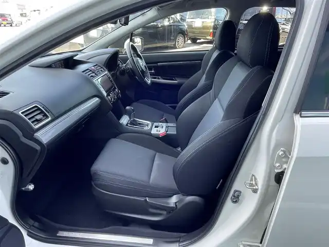 スバル レヴォーグ 1．6GT－S アイサイト プラウドED 道央・札幌 2015(平27)年 8.1万km クリスタルホワイトP ４WD/純正ディーラーOPナビ/CD/DVD/BT/フルセグ/アイサイト/アイサイト/衝突被害軽減ブレーキ/横滑り防止装置/レーダークルーズコントロール/レーンキープアシスト/ヒルスタートアシスト/ブラインドスポットモニター/バック/サイドカメラ/ビルトインETC/アイドリングストップ/SI-DRIVE/自動防眩ミラー/D席パワーシート/革巻きステアリング/ステアリングリモコン/パドルシフト/電動パーキング/プッシュスタート/スマートキー/LEDヘッドライト/オートライト/フォグランプ/電動格納ミラー/ウィンカーミラー/純正フロアマット/スペアキー