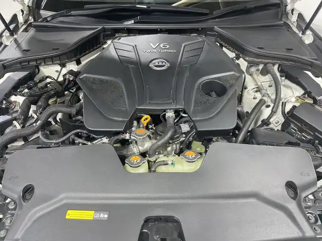 日産 スカイライン 400R 神奈川県 2023(令5)年 3.2万km ブリリアントホワイトパール 400R専用エクステリア/対向レッドキャリパー/純正HDDナビ/Apple Carplay/フルセグTV/全周囲カメラ/黒革シート/前席パワーシート/前席シートヒーター/ACC/エマージェンシーブレーキ/BSM/LKA/Nissan Connect/ETC2.0/パドルシフト/前方ドライブレコーダー