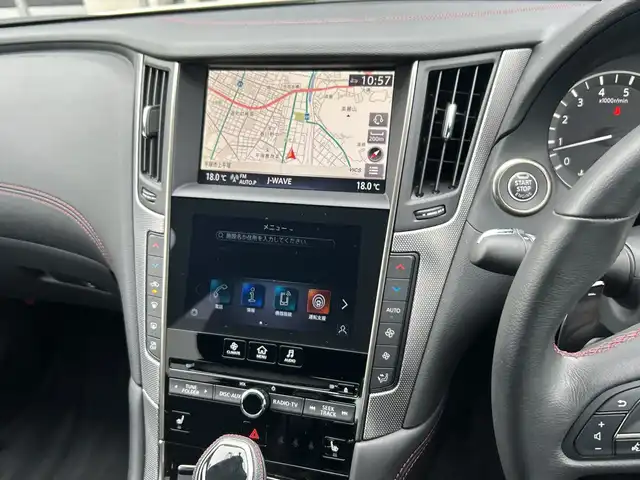 日産 スカイライン 400R 神奈川県 2023(令5)年 3.2万km ブリリアントホワイトパール 400R専用エクステリア/対向レッドキャリパー/純正HDDナビ/Apple Carplay/フルセグTV/全周囲カメラ/黒革シート/前席パワーシート/前席シートヒーター/ACC/エマージェンシーブレーキ/BSM/LKA/Nissan Connect/ETC2.0/パドルシフト/前方ドライブレコーダー