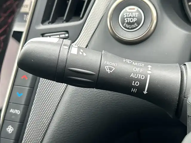 日産 スカイライン 400R 神奈川県 2023(令5)年 3.2万km ブリリアントホワイトパール 400R専用エクステリア/対向レッドキャリパー/純正HDDナビ/Apple Carplay/フルセグTV/全周囲カメラ/黒革シート/前席パワーシート/前席シートヒーター/ACC/エマージェンシーブレーキ/BSM/LKA/Nissan Connect/ETC2.0/パドルシフト/前方ドライブレコーダー