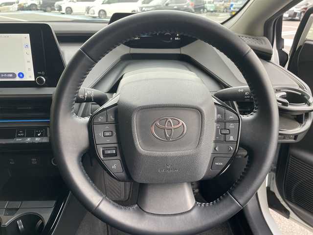 トヨタ プリウス U 愛知県 2023(令5)年 3.3万km プラチナホワイトパールマイカ 純正ディズプレイオーディオ　ナビ機能なし/レーダークルーズコントロール/シートヒーター/バックカメラ/コーナーセンサー/フルセグ/Bluetooth/ETC2.0/LEDヘッドライト/オートマチックハイビーム/衝突軽減システム/ステアリングスイッチ/スマートキー/プッシュスタート