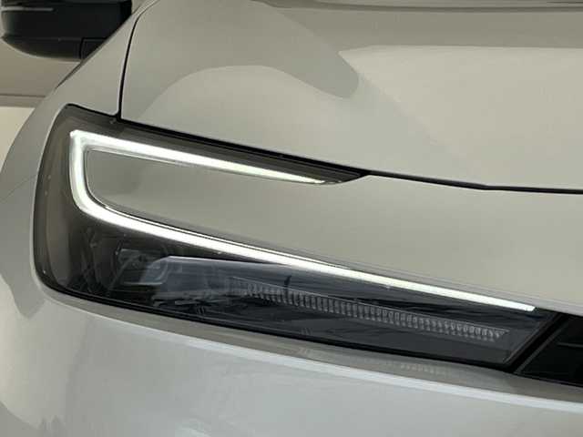 トヨタ プリウス U 愛知県 2023(令5)年 3.3万km プラチナホワイトパールマイカ 純正ディズプレイオーディオ　ナビ機能なし/レーダークルーズコントロール/シートヒーター/バックカメラ/コーナーセンサー/フルセグ/Bluetooth/ETC2.0/LEDヘッドライト/オートマチックハイビーム/衝突軽減システム/ステアリングスイッチ/スマートキー/プッシュスタート