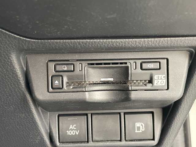 トヨタ プリウス U 愛知県 2023(令5)年 3.3万km プラチナホワイトパールマイカ 純正ディズプレイオーディオ　ナビ機能なし/レーダークルーズコントロール/シートヒーター/バックカメラ/コーナーセンサー/フルセグ/Bluetooth/ETC2.0/LEDヘッドライト/オートマチックハイビーム/衝突軽減システム/ステアリングスイッチ/スマートキー/プッシュスタート