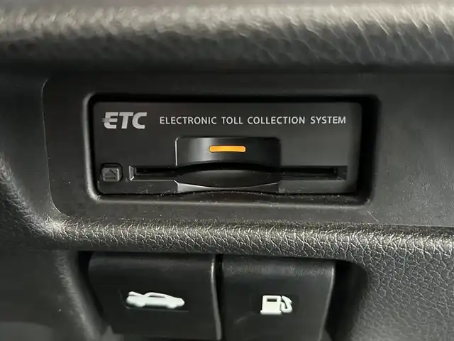 日産 エクストレイル ハイブリッド 20X エマージェンシーブレーキ 兵庫県 2015(平27)年 11.4万km ダイヤモンドブラック ワンオーナー/4WD/純正ナビ（AM/FM/CD/AUX/USB/BT）/ワンセグTV/アラウンドビューモニター/プッシュスタート/ステアリングリモコン/クルーズコントロール/衝突軽減被害システム/横滑り防止装置/前席シートヒーター/前後ドライブレコーダー/ビルドインETC/純正フロアマット/コーナーセンサー/ドアバイザー/純正アルミ17インチ/取扱説明書/保証書