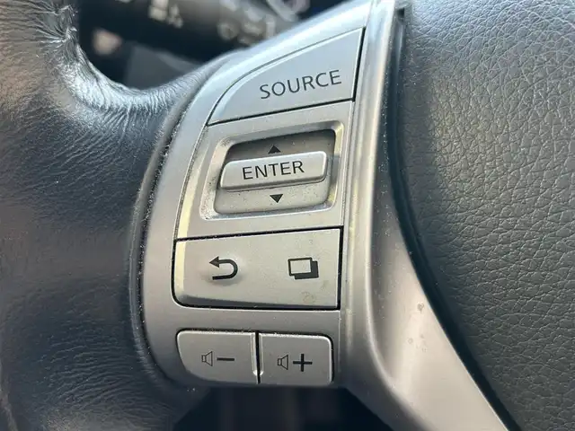 日産 エクストレイル ハイブリッド 20X エマージェンシーブレーキ 兵庫県 2015(平27)年 11.4万km ダイヤモンドブラック ワンオーナー/4WD/純正ナビ（AM/FM/CD/AUX/USB/BT）/ワンセグTV/アラウンドビューモニター/プッシュスタート/ステアリングリモコン/クルーズコントロール/衝突軽減被害システム/横滑り防止装置/前席シートヒーター/前後ドライブレコーダー/ビルドインETC/純正フロアマット/コーナーセンサー/ドアバイザー/純正アルミ17インチ/取扱説明書/保証書