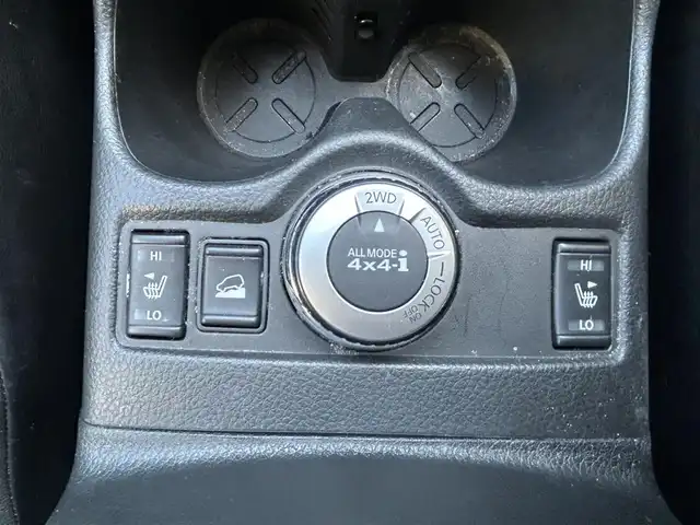 日産 エクストレイル ハイブリッド 20X エマージェンシーブレーキ 兵庫県 2015(平27)年 11.4万km ダイヤモンドブラック ワンオーナー/4WD/純正ナビ（AM/FM/CD/AUX/USB/BT）/ワンセグTV/アラウンドビューモニター/プッシュスタート/ステアリングリモコン/クルーズコントロール/衝突軽減被害システム/横滑り防止装置/前席シートヒーター/前後ドライブレコーダー/ビルドインETC/純正フロアマット/コーナーセンサー/ドアバイザー/純正アルミ17インチ/取扱説明書/保証書