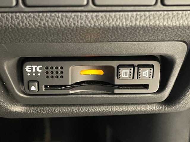 ホンダ ステップワゴン スパーダ ハイブリッド G ホンダセンシング 宮城県 2018(平30)年 6.3万km オブシダンブルーパール ホンダセンシング/・衝突軽減ブレーキ/・誤発進抑制機能/・路外逸脱抑制機能/・車線維持支援システム/・アダプティブ・クルーズ・コントロール/・先行者発進お知らせ機能/・標識認識機能/純正ナビ/・型番：VXM-175VFNi/・フルセグTV/Bluetooth/CD/DVD/・バックカメラ/・USB入力端子/・純正ETC/・前方ドライブレコーダー/純正フリップダウンモニター/両側パワースライドドア/アイドリングストップ/電子パーキング/・オートブレーキホールド/革巻きステアリング/・ステアリングリモコン/プッシュスタート/・スマートキー/LEDヘッドライト/・オートライト/・フォグランプ/純正アルミホイール/純正フロアマット/ドアバイザー