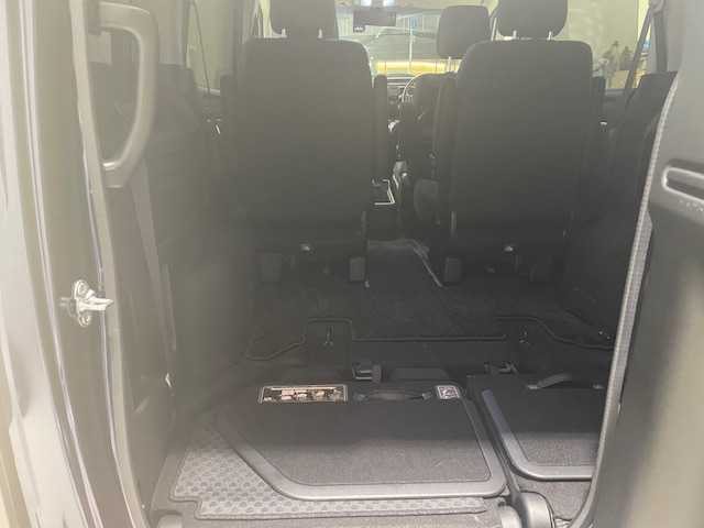 ホンダ ステップワゴン スパーダ ハイブリッド G ホンダセンシング 宮城県 2018(平30)年 6.3万km オブシダンブルーパール ホンダセンシング/・衝突軽減ブレーキ/・誤発進抑制機能/・路外逸脱抑制機能/・車線維持支援システム/・アダプティブ・クルーズ・コントロール/・先行者発進お知らせ機能/・標識認識機能/純正ナビ/・型番：VXM-175VFNi/・フルセグTV/Bluetooth/CD/DVD/・バックカメラ/・USB入力端子/・純正ETC/・前方ドライブレコーダー/純正フリップダウンモニター/両側パワースライドドア/アイドリングストップ/電子パーキング/・オートブレーキホールド/革巻きステアリング/・ステアリングリモコン/プッシュスタート/・スマートキー/LEDヘッドライト/・オートライト/・フォグランプ/純正アルミホイール/純正フロアマット/ドアバイザー