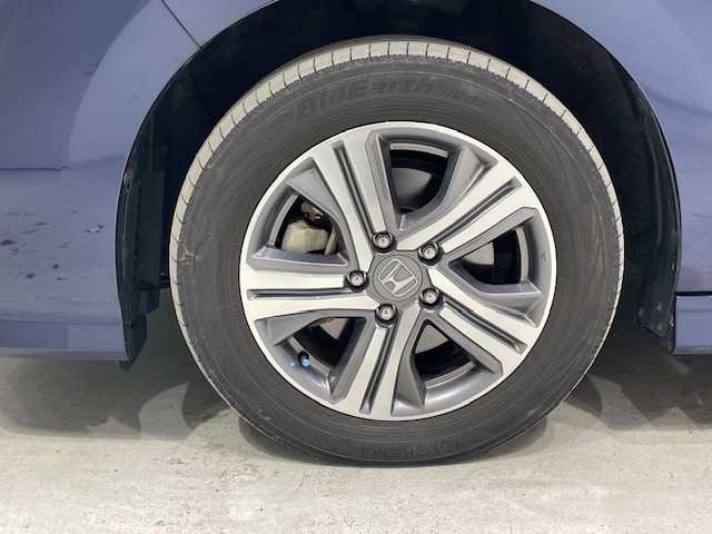 ホンダ ステップワゴン スパーダ ハイブリッド G ホンダセンシング 宮城県 2018(平30)年 6.3万km オブシダンブルーパール ホンダセンシング/・衝突軽減ブレーキ/・誤発進抑制機能/・路外逸脱抑制機能/・車線維持支援システム/・アダプティブ・クルーズ・コントロール/・先行者発進お知らせ機能/・標識認識機能/純正ナビ/・型番：VXM-175VFNi/・フルセグTV/Bluetooth/CD/DVD/・バックカメラ/・USB入力端子/・純正ETC/・前方ドライブレコーダー/純正フリップダウンモニター/両側パワースライドドア/アイドリングストップ/電子パーキング/・オートブレーキホールド/革巻きステアリング/・ステアリングリモコン/プッシュスタート/・スマートキー/LEDヘッドライト/・オートライト/・フォグランプ/純正アルミホイール/純正フロアマット/ドアバイザー