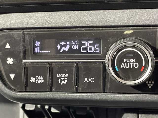 ホンダ Ｎ ＢＯＸ 神奈川県 2019(平31)年 7万km 黒 純正ナビ/ドライブレコーダー/ブラインドスポットモニター/ホンダセンシング/衝突被害軽減システム/バックカメラ/クルーズコントロール/ハーフレザー/両側スライドドア/ハンズフリー/横滑り防止装置/ETC/アイドリングストップ/LEDヘッドライト/フォグランプ/オートライト/ウィンカーミラー/電格格納ミラー/シートリフター/プッシュスタート/フロアマット/スペアキー