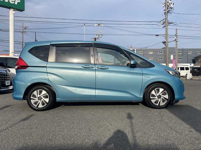 ホンダ フリード＋ ハイブリット G 愛知県 2017(平29)年 7.5万km ブルーホライゾンM /禁煙/スローパー車//ディーラー整備記録簿H29.30.31.R2.4.5.6.7//純正9インチナビ/フルセグ/CD/DVD/SD/MSV/BT//AppleCarPlay/AndroidAuto//バックカメラ/純正前後ドラレコ/ビルトインETC//両側パワースライドドア//ステアリングスイッチ//リアロールサンシェード//ACC/LKAS/CMBS/RSA/先行車発信告知/路外逸脱抑制//プッシュスタート/スマートキー//純正フロアマット/純正ドアバイザー//新車時保証書//取扱説明書//スペアスマートキー有
