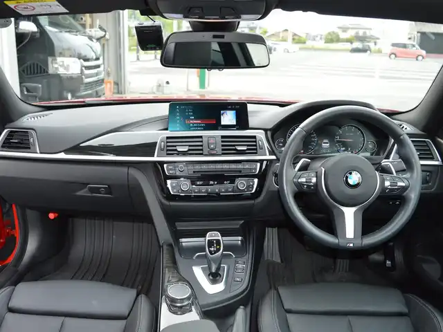 ＢＭＷ ４２０ｉ クーペ Mスポーツ 栃木県 2019(令1)年 0.9万km メルボルンレッド ドライビング・アシスト/・レーン・ディパーチャー・ウォーニング(車線逸脱警告システム)/・前車接近警告機能/・衝突回避/被害軽減ブレーキ/ACC／アクティブ・クルーズ・コントロール(ストップ&ゴー機能付)/8.8インチHDDナビゲーションシステム/・地デジ(12セグ/ワンセグ)/・Bluetooth/・DVD/CD/・USB/リヤ・ビュー・カメラ/パーキング・アシスト/シフト・パドル/電動フロント・シート(運転席& 助手席)/フロント・シート・ヒーティング/ダコタ・レザー・シート/ETC車載器/アダプティブLEDヘッドライト/Mライト・アロイ・ホイール・スタースポーク・スタイリング400M