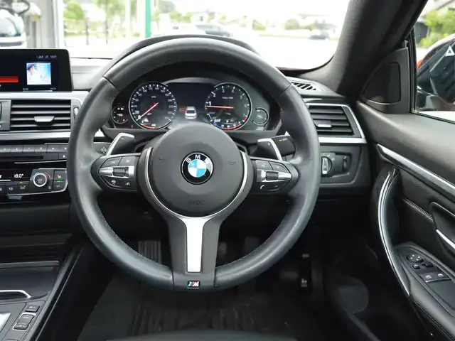ＢＭＷ ４２０ｉ クーペ Mスポーツ 栃木県 2019(令1)年 0.9万km メルボルンレッド ドライビング・アシスト/・レーン・ディパーチャー・ウォーニング(車線逸脱警告システム)/・前車接近警告機能/・衝突回避/被害軽減ブレーキ/ACC／アクティブ・クルーズ・コントロール(ストップ&ゴー機能付)/8.8インチHDDナビゲーションシステム/・地デジ(12セグ/ワンセグ)/・Bluetooth/・DVD/CD/・USB/リヤ・ビュー・カメラ/パーキング・アシスト/シフト・パドル/電動フロント・シート(運転席& 助手席)/フロント・シート・ヒーティング/ダコタ・レザー・シート/ETC車載器/アダプティブLEDヘッドライト/Mライト・アロイ・ホイール・スタースポーク・スタイリング400M