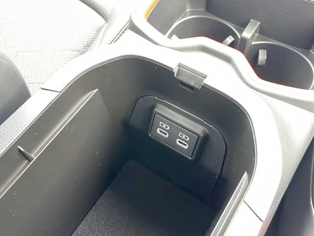 トヨタ ＲＡＶ４ HV アドベンチャー オフロードPKGⅡ 青森県 2025(令7)年 0.1万km未満 緑Ⅱ 登録時走行23km/4WD/純正10.5インチディスプレイオーディオプラスナビ/フルセグTV/OPパノラミックビューモニター/OPデジタルインナーミラー/OPパワーバックドア/OP AC100V1500W/黒合皮シート/前席エアシート・ヒーター/運転席パワーシート/ステアリングヒーター/セーフティセンス/プリクラッシュセーフティ/レーダークルーズコントロール/レーントレーシングアシスト/オートマチックハイビーム/ブラインドスポットモニター/前後ドライブレコーダー/ビルトインETC2.0/純正フロアマット/LEDヘッドライト/LEDフォグランプ/専用ブリッジ型ルーフレール/専用サスペンション/専用18インチアルミ/OP2トーンルーフ/OPブラックフロントバンパー/OPブラックナンバープレートガーニッシュ