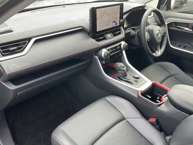 トヨタ ＲＡＶ４ HV アドベンチャー オフロードPKGⅡ 青森県 2025(令7)年 0.1万km未満 緑Ⅱ 登録時走行23km/4WD/純正10.5インチディスプレイオーディオプラスナビ/フルセグTV/OPパノラミックビューモニター/OPデジタルインナーミラー/OPパワーバックドア/OP AC100V1500W/黒合皮シート/前席エアシート・ヒーター/運転席パワーシート/ステアリングヒーター/セーフティセンス/プリクラッシュセーフティ/レーダークルーズコントロール/レーントレーシングアシスト/オートマチックハイビーム/ブラインドスポットモニター/前後ドライブレコーダー/ビルトインETC2.0/純正フロアマット/LEDヘッドライト/LEDフォグランプ/専用ブリッジ型ルーフレール/専用サスペンション/専用18インチアルミ/OP2トーンルーフ/OPブラックフロントバンパー/OPブラックナンバープレートガーニッシュ