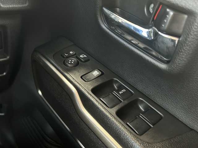 スズキ ハスラー Jスタイル Ⅱ 静岡県 2023(令5)年 1.4万km オフブルーメタリック/ガンメタリック2トーンルーフ 安全装備/・デュアルカメラブレーキサポート/・レーンキープアシスト/・コーナーセンサー/純正ナビ/・ラジオ/・DVD/CD/USB/Bluetooth/ipod/主要装備/・全方位カメラ　/・レーダークルーズコントロール　/・ドライブレコーダー　/・シートヒーター　/・ステアリングリモコン　/・ＥＴＣ　/・アイドリングストップ　/・オートライト　/・スマートキー　/・純正フロアマット/・純正アルミホイール/・プッシュスタート/・スマートキー/・LEDヘッドライト