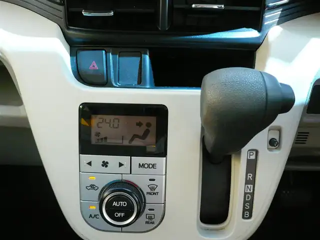 ダイハツ ムーヴ X SAⅡ 静岡県 2016(平28)年 2.7万km ファイアークォーツレッドM ワンオーナー/禁煙車/走行距離2万キロ台/純正CDオーディオ/スマートアシスト2/・衝突回避ブレーキ/・衝突警報器/・先行車発進お知らせ/・車線逸脱警報/・誤発進抑制制御/プッシュスタート・スマートキー/後方コーナーセンサー/アイドリングストップ/ETC/オートエアコン/純正フロアマット・バイザー/保証書・取扱説明書