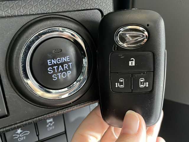 ダイハツ タント カスタム RS 広島県 2019(令1)年 3.1万km ブラックマイカメタリック/レーザーブルークリスタルシャイン 2トーン 純正ディスプレイオーディオ/両側パワースライドドア/レーダークルーズコントロール/ＥＴＣ/ターボ/オートマチックハイビーム/衝突軽減/レーンキープアシスト/ＬＥＤ/踏み間違い防止/コーナーセンサー/純正15インチアルミホイール(165/55/R15)/エアバッグ(運転席/助手席/サイド/カーテン)