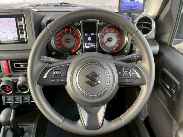 スズキ ジムニー XC 岩手県 2020(令2)年 2.8万km ブルーイッシュブラックパール3 AIS検査済み/【2508040834】/ABS/横滑り防止装置/LEDヘッドライト/ヒルディセントコントロール/レーンアシスト/バックカメラ/オートマチックハイビーム/盗難防止装置/シートヒーター/パワステ/ETC/Bluetooth接続/USB入力端子/ドラレコ/フロントフォグランプ/Bratオリジナルホイール（社外）/ヨコハマ ジオランダーM/T(社外）/2インチリフトアップキット（社外）/G’BASE 前後バンパー（社外）/スキッドプレート（社外）/グリル（社外）/マフラー（社外）/スモークサイドマーカー（社外）/社外パーツ取付有