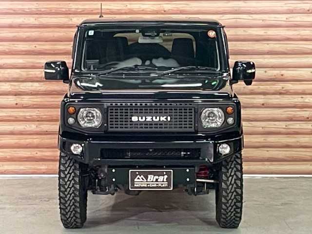 スズキ ジムニー XC 岩手県 2020(令2)年 2.8万km ブルーイッシュブラックパール3 AIS検査済み/【2508040834】/ABS/横滑り防止装置/LEDヘッドライト/ヒルディセントコントロール/レーンアシスト/バックカメラ/オートマチックハイビーム/盗難防止装置/シートヒーター/パワステ/ETC/Bluetooth接続/USB入力端子/ドラレコ/フロントフォグランプ/Bratオリジナルホイール（社外）/ヨコハマ ジオランダーM/T(社外）/2インチリフトアップキット（社外）/G’BASE 前後バンパー（社外）/スキッドプレート（社外）/グリル（社外）/マフラー（社外）/スモークサイドマーカー（社外）/社外パーツ取付有