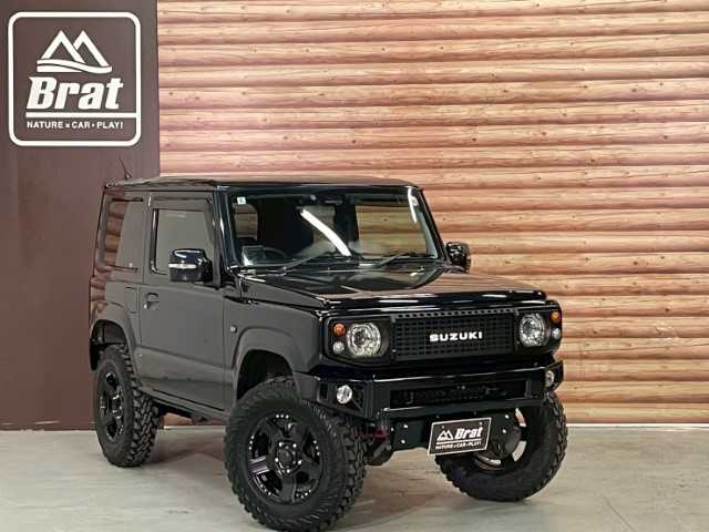 スズキ ジムニー XC 岩手県 2020(令2)年 2.8万km ブルーイッシュブラックパール3 AIS検査済み/【2508040834】/ABS/横滑り防止装置/LEDヘッドライト/ヒルディセントコントロール/レーンアシスト/バックカメラ/オートマチックハイビーム/盗難防止装置/シートヒーター/パワステ/ETC/Bluetooth接続/USB入力端子/ドラレコ/フロントフォグランプ/Bratオリジナルホイール（社外）/ヨコハマ ジオランダーM/T(社外）/2インチリフトアップキット（社外）/G’BASE 前後バンパー（社外）/スキッドプレート（社外）/グリル（社外）/マフラー（社外）/スモークサイドマーカー（社外）/社外パーツ取付有