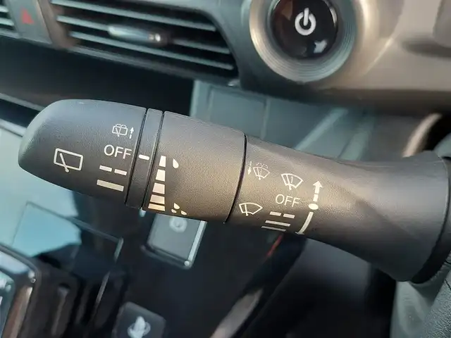 三菱 ｅＫクロス ＥＶ P 東京都 2022(令4)年 0.6万km アメジストブラック 純正ナビ/　・フルセグTV/　・Bluetooth接続/　・USB/　・AM/FMラジオ/被害軽減ブレーキ/シートヒーター/ステアリングヒーター/プッシュスタート/スマートキー/純正15インチアルミ