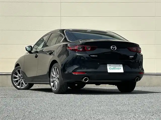 マツダ マツダ３セダン X Lパッケージ 茨城県 2020(令2)年 5.5万km ジェットブラックマイカ メーカーＯＰナビ/　（AM/FM/BT/CD/DVD)/HDMI/フルセグテレビ/バックカメラ/ビルトインETC/プッシュスタート/シートヒーター/ハンドルヒーター/パワーシート/レーダークルーズコントロール/BOSEサウンド/革シート/純正フロアマット/パワーバックドア