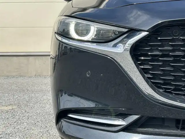 マツダ マツダ３セダン X Lパッケージ 茨城県 2020(令2)年 5.5万km ジェットブラックマイカ メーカーＯＰナビ/　（AM/FM/BT/CD/DVD)/HDMI/フルセグテレビ/バックカメラ/ビルトインETC/プッシュスタート/シートヒーター/ハンドルヒーター/パワーシート/レーダークルーズコントロール/BOSEサウンド/革シート/純正フロアマット/パワーバックドア