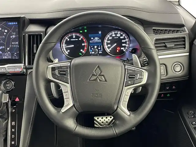 三菱 デリカＤ：５ シャモニー 埼玉県 2024(令6)年 1.1万km パール ＡＬＰＩＮＥ１１インチナビ　マルチアラウンドモニター　電動ステップ　ＢＳＭ　ビルトインＥＴＣ　シートヒーター　ステアリングヒーター　ＡＣ１００Ｖ　ＨＤＭＩ　オートハイビーム　ＬＥＤヘッドライト