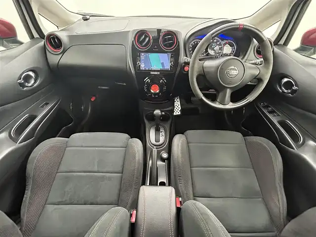 日産 ノート ニスモ 岡山県 2016(平28)年 5.1万km ブリリアントホワイトパール 純正ナビ(MM316D-W)/【Bluetooth/フルセグTV/CD/DVD/USB接続】/バックカメラ/ドライブレコーダー　前後/ETC/オートライト/純正16インチアルミホイール/純正フロアマット/ステアリングスイッチ/シートリフター/アイドリングストップ/オートエアコン/オートライト/スペアキー×1/禁煙車