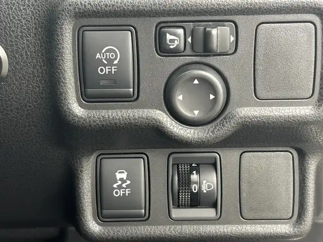 日産 ノート ニスモ 岡山県 2016(平28)年 5.1万km ブリリアントホワイトパール 純正ナビ(MM316D-W)/【Bluetooth/フルセグTV/CD/DVD/USB接続】/バックカメラ/ドライブレコーダー　前後/ETC/オートライト/純正16インチアルミホイール/純正フロアマット/ステアリングスイッチ/シートリフター/アイドリングストップ/オートエアコン/オートライト/スペアキー×1/禁煙車