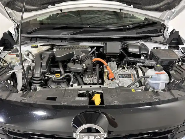 日産 オーラ ニスモ 佐賀県 2022(令4)年 0.5万km ブリリアントホワイトパール 純正9インチナビ/フルセグTV/Bluetooth/Applecarplay/Androidauto/全方位カメラ/衝突被害軽減システム/デジタルインナールームミラー/置くだけ充電/プロパイロット/レーダークルーズコントロール/レーンアシスト/ブラインドスポットモニター/クリアランスソナー/電子パーキング/ブレーキホールド/オートライト/オートマチックハイビーム/純正前後ドライブレコーダー/LEDヘッドライト/LEDフォグライト/運転席・助手席シートヒーター/ISOFIX対応シート/純正17インチアルミホイール/純正フロアマット/スマートキー