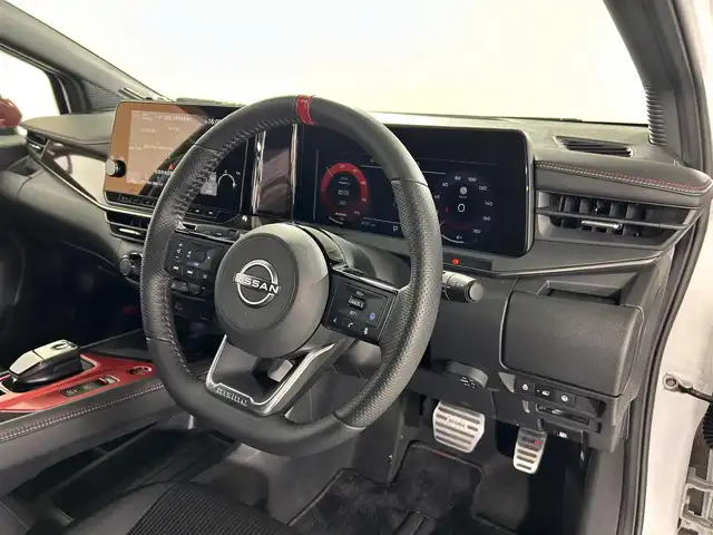 日産 オーラ ニスモ 佐賀県 2022(令4)年 0.5万km ブリリアントホワイトパール 純正9インチナビ/フルセグTV/Bluetooth/Applecarplay/Androidauto/全方位カメラ/衝突被害軽減システム/デジタルインナールームミラー/置くだけ充電/プロパイロット/レーダークルーズコントロール/レーンアシスト/ブラインドスポットモニター/クリアランスソナー/電子パーキング/ブレーキホールド/オートライト/オートマチックハイビーム/純正前後ドライブレコーダー/LEDヘッドライト/LEDフォグライト/運転席・助手席シートヒーター/ISOFIX対応シート/純正17インチアルミホイール/純正フロアマット/スマートキー