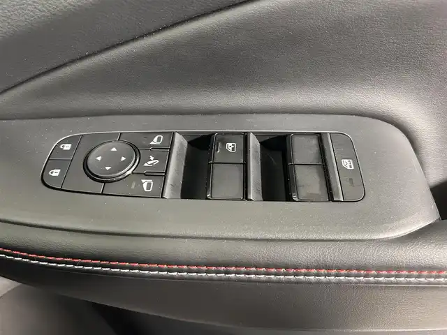 日産 オーラ ニスモ 佐賀県 2022(令4)年 0.5万km ブリリアントホワイトパール 純正9インチナビ/フルセグTV/Bluetooth/Applecarplay/Androidauto/全方位カメラ/衝突被害軽減システム/デジタルインナールームミラー/置くだけ充電/プロパイロット/レーダークルーズコントロール/レーンアシスト/ブラインドスポットモニター/クリアランスソナー/電子パーキング/ブレーキホールド/オートライト/オートマチックハイビーム/純正前後ドライブレコーダー/LEDヘッドライト/LEDフォグライト/運転席・助手席シートヒーター/ISOFIX対応シート/純正17インチアルミホイール/純正フロアマット/スマートキー