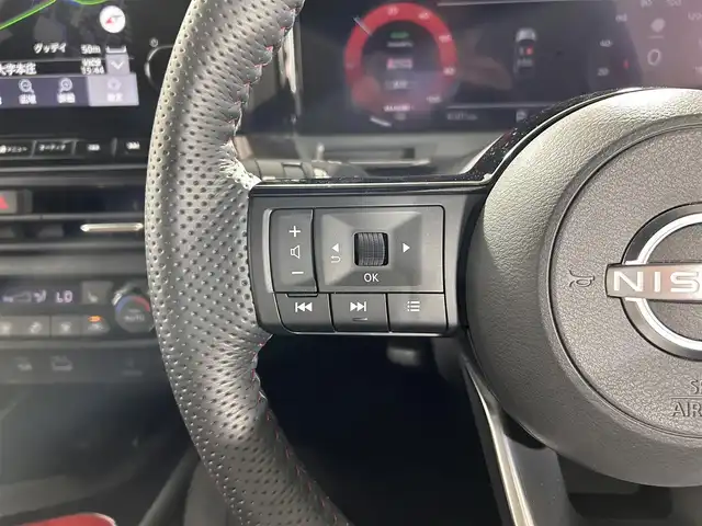 日産 オーラ ニスモ 佐賀県 2022(令4)年 0.5万km ブリリアントホワイトパール 純正9インチナビ/フルセグTV/Bluetooth/Applecarplay/Androidauto/全方位カメラ/衝突被害軽減システム/デジタルインナールームミラー/置くだけ充電/プロパイロット/レーダークルーズコントロール/レーンアシスト/ブラインドスポットモニター/クリアランスソナー/電子パーキング/ブレーキホールド/オートライト/オートマチックハイビーム/純正前後ドライブレコーダー/LEDヘッドライト/LEDフォグライト/運転席・助手席シートヒーター/ISOFIX対応シート/純正17インチアルミホイール/純正フロアマット/スマートキー
