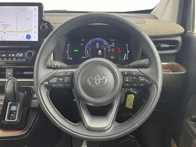 トヨタ シエンタ ハイブリッド Z 埼玉県 2024(令6)年 2.8万km ベージュ 禁煙車　純正１０．５型ナビ　フルセグＴＶ　全方位カメラ　シートヒーター　ＥＴＣ　前後ドライブレコーダー　ＬＥＤヘッドライト　スマートルームミラー　追従走行　Ｂｌｕｅｔｏｏｔｈ　衝突被害軽減　スペアキー
