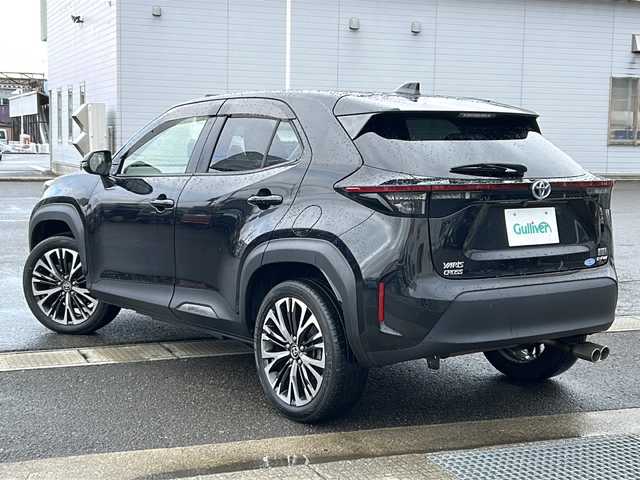 トヨタ ヤリスクロス ハイブリッド G 秋田県 2020(令2)年 7.7万km ブラックマイカ 純正ディスプレイオーディオ/純正BT、TV/純正18インチAW/TDRGRスポーツマフラー/バックカメラ、全周囲カメラ/前後コーナーセンサー/前後ドライブレコーダー/４WD/ETC/スペアキー/保証書、取説