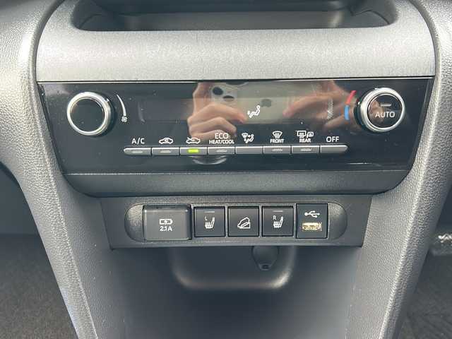 トヨタ ヤリスクロス ハイブリッド G 秋田県 2020(令2)年 7.7万km ブラックマイカ 純正ディスプレイオーディオ/純正BT、TV/純正18インチAW/TDRGRスポーツマフラー/バックカメラ、全周囲カメラ/前後コーナーセンサー/前後ドライブレコーダー/４WD/ETC/スペアキー/保証書、取説