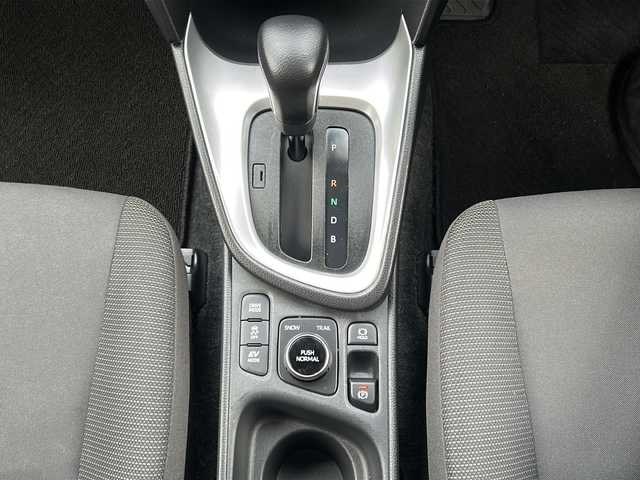 トヨタ ヤリスクロス ハイブリッド G 秋田県 2020(令2)年 7.7万km ブラックマイカ 純正ディスプレイオーディオ/純正BT、TV/純正18インチAW/TDRGRスポーツマフラー/バックカメラ、全周囲カメラ/前後コーナーセンサー/前後ドライブレコーダー/４WD/ETC/スペアキー/保証書、取説