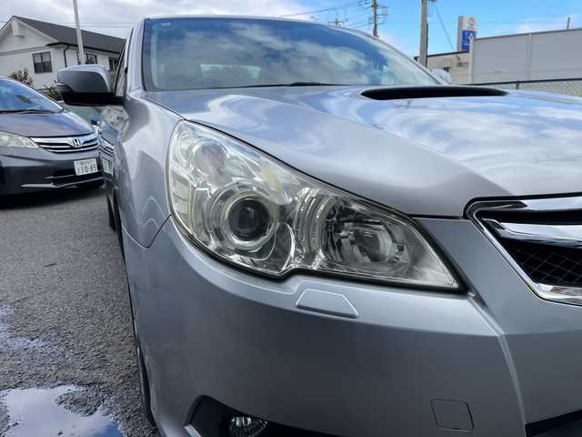 スバル レガシィ Ｂ４ 2．5GTアイサイト 神奈川県 2011(平23)年 9.7万km アイスシルバーメタリック 純正ナビ（フルセグTV/AM/FM/DISC/BT/USB）/レーダークルーズコントロール/パドルシフト/前席パワーシート/電動パーキング/プッシュスタート/ETC/オートライト/電動格納ミラー/アイサイト