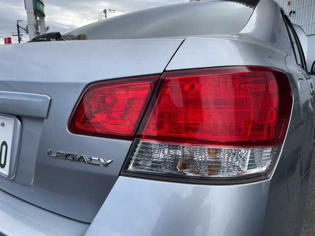 スバル レガシィ Ｂ４ 2．5GTアイサイト 神奈川県 2011(平23)年 9.7万km アイスシルバーメタリック 純正ナビ（フルセグTV/AM/FM/DISC/BT/USB）/レーダークルーズコントロール/パドルシフト/前席パワーシート/電動パーキング/プッシュスタート/ETC/オートライト/電動格納ミラー/アイサイト
