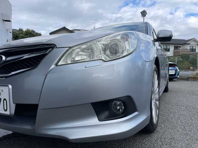 スバル レガシィ Ｂ４ 2．5GTアイサイト 神奈川県 2011(平23)年 9.7万km アイスシルバーメタリック 純正ナビ（フルセグTV/AM/FM/DISC/BT/USB）/レーダークルーズコントロール/パドルシフト/前席パワーシート/電動パーキング/プッシュスタート/ETC/オートライト/電動格納ミラー/アイサイト