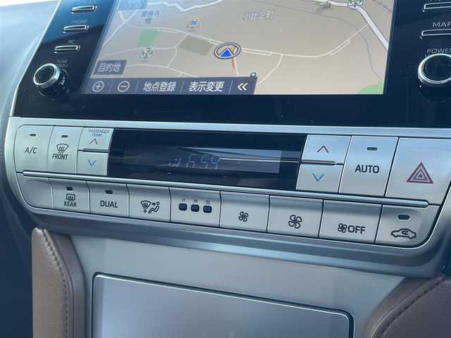 トヨタ ランドクルーザー プラド TX-L 70thアニバーサリーLTD 東京都 2022(令4)年 2.3万km ホワイトパールクリスタルシャイン 7人乗り/サンルーフ/純正メーカーOPナビ/パノラミックビューモニター/本革シート　（パワーシート）/シートヒーター / ベンチレーション/3列目電動格納シート/ビルトインETC 2.0/LEDヘッドライト/フォグ/セーフティセンス/・プリクラッシュセーフティ/・レーントレーシングアシスト/・オートハイビーム/・レーダークルーズコントロール/・ブラインドスポットモニタ/純正18インチーフ/純正メーカーOPナビ/パノラミックビューモニター/本革シート　（パワーシート）/シートヒーター / ベンチレーション/3列目電動格納シート/ビルトインETC 2.0/LEDヘッドライト/フォグ/セーフティセンス/・プリクラッシュセーフティ/・レーントレーシングアシスト/・オートハイビーム/・レーダークルーズコントロール/・ブラインドスポットモニタ/純正18インチAW/ルーフレール