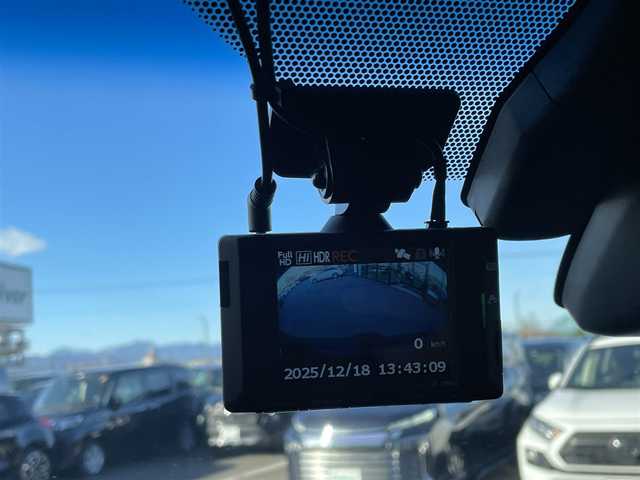 トヨタ ランドクルーザー プラド TX-L 70thアニバーサリーLTD 東京都 2022(令4)年 2.3万km ホワイトパールクリスタルシャイン 7人乗り/サンルーフ/純正メーカーOPナビ/パノラミックビューモニター/本革シート　（パワーシート）/シートヒーター / ベンチレーション/3列目電動格納シート/ビルトインETC 2.0/LEDヘッドライト/フォグ/セーフティセンス/・プリクラッシュセーフティ/・レーントレーシングアシスト/・オートハイビーム/・レーダークルーズコントロール/・ブラインドスポットモニタ/純正18インチーフ/純正メーカーOPナビ/パノラミックビューモニター/本革シート　（パワーシート）/シートヒーター / ベンチレーション/3列目電動格納シート/ビルトインETC 2.0/LEDヘッドライト/フォグ/セーフティセンス/・プリクラッシュセーフティ/・レーントレーシングアシスト/・オートハイビーム/・レーダークルーズコントロール/・ブラインドスポットモニタ/純正18インチAW/ルーフレール