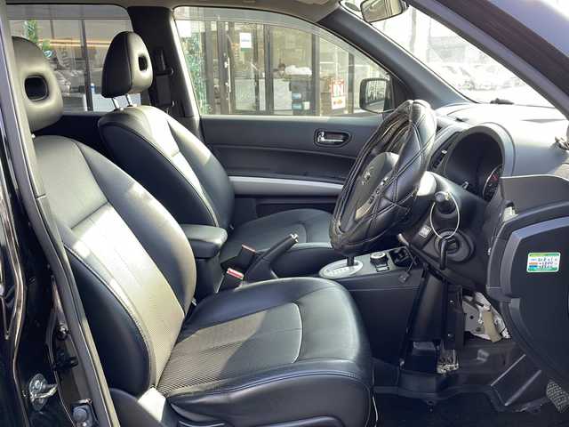 日産 エクストレイル 20Xtt 新潟県 2013(平25)年 7.6万km ダイヤモンドブラック ４WD/夏タイヤ積載/純正ナビ/バックカメラ/クルーズコントロール/バックカメラ/フロアマット/シガーソケット/HIDヘッドライト/フォグ/ドアバイザー