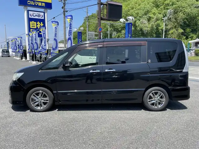 日産 セレナ ライダー ブラックライン 山形県 2012(平24)年 10.5万km スーパーブラック (株)IDOMが運営する【じしゃロン山形店】の自社ローン専用車両になります。/こちらは現金またはオートローンご利用時の価格です。/自社ローンご希望の方は別途その旨お申付け下さい。/純正SDナビ/（CD/DVD/TV/BT・AM/FM）/バックカメラ/ETC/両側パワースライドドア/クルーズコントロール/アイドリングストップ/横滑り防止機能装置/フリップダウンモニター/スマートキー/プッシュスタート/ドアバイザー/電動格納ミラー