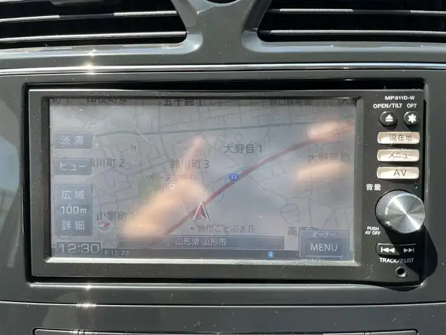 日産 セレナ ライダー ブラックライン 山形県 2012(平24)年 10.5万km スーパーブラック (株)IDOMが運営する【じしゃロン山形店】の自社ローン専用車両になります。/こちらは現金またはオートローンご利用時の価格です。/自社ローンご希望の方は別途その旨お申付け下さい。/純正SDナビ/（CD/DVD/TV/BT・AM/FM）/バックカメラ/ETC/両側パワースライドドア/クルーズコントロール/アイドリングストップ/横滑り防止機能装置/フリップダウンモニター/スマートキー/プッシュスタート/ドアバイザー/電動格納ミラー