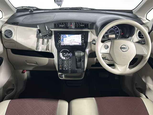 日産 デイズ X ボレロ 沖縄県 2018(平30)年 8.4万km モカブラウンP 県外仕入/禁煙車/純正ナビ/（フルセグTV/Bluetooth/CD/DVD)/全方位カメラ/ドラレコ/ETC/ドアバイザー/スペアキー