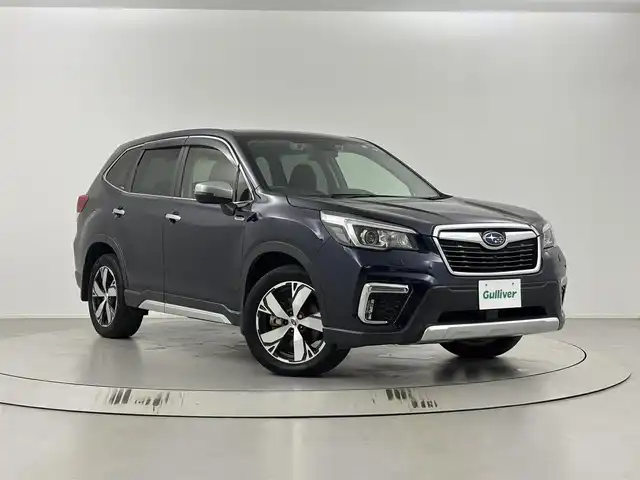 スバル フォレスター ハイブリッド アドバンス 埼玉県 2020(令2)年 6.5万km ダークブルーパール 社外ナビ　/(フルセグ/AM/FM/Bluetooth)　/全方位カメラ　/アイサイト　/プリクラッシュブレーキ　/全車速追従機能付クルーズコントロール　/ＥＴＣ　/パワーシートＤ＋Ｎ席　/ドライブレコーダー/純正フロアマット/純正AW１８インチ/ＬＥＤヘッドライト/プッシュスタート/スマートキー